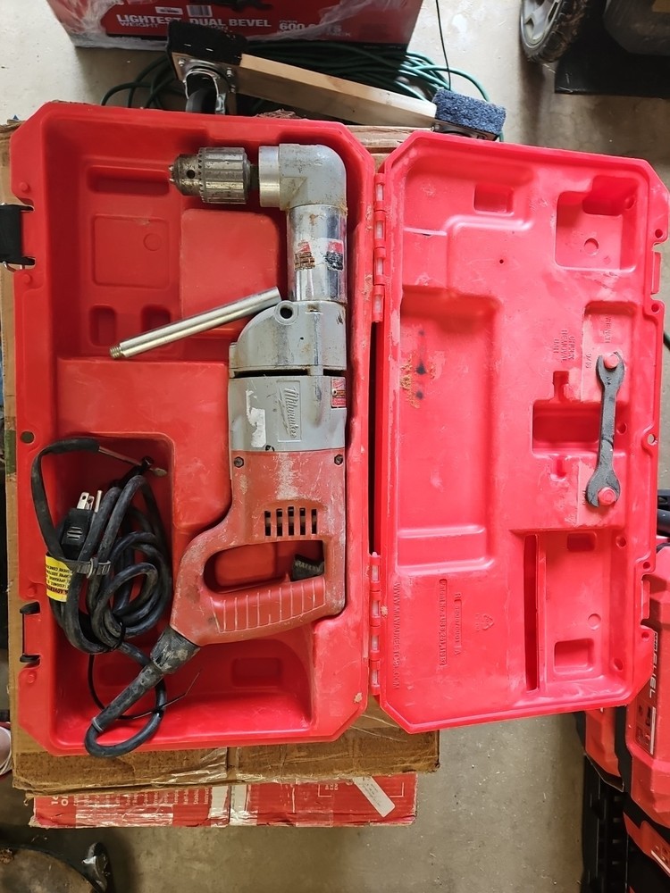 Milwaukee 1107-1 1/2in D-Handle Right Angle Drill Kit