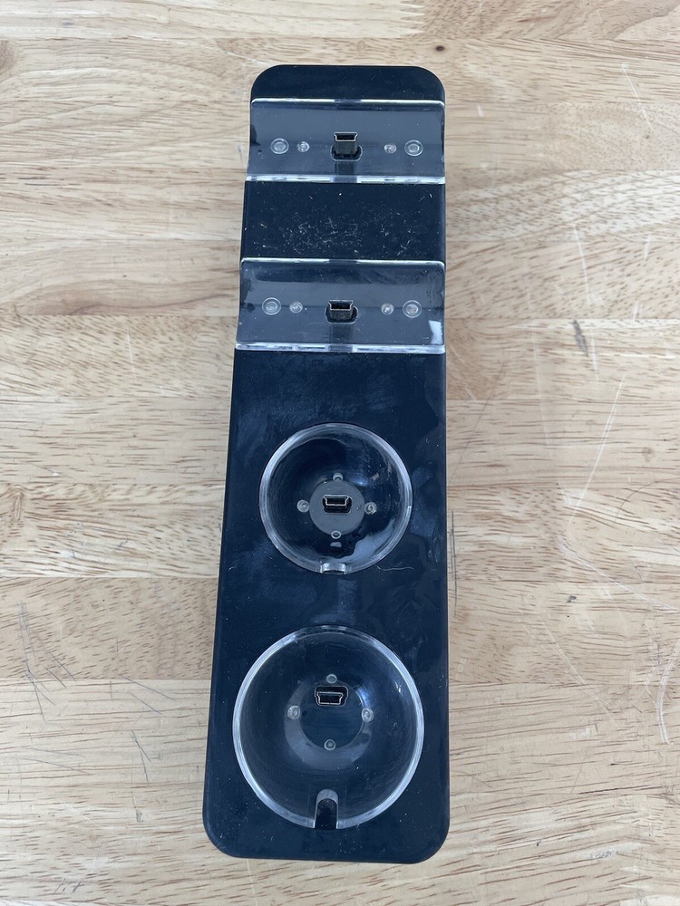 PS3 Move Quad Dock Pro For PlayStation 3 DGPS3-3811 Untested