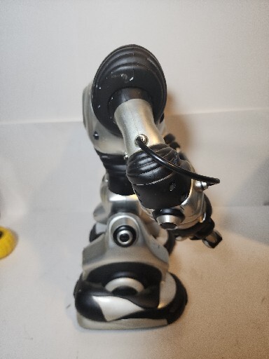 14" Robosapien Wowee Tested Working No Remote (Needs Batteries) 2004