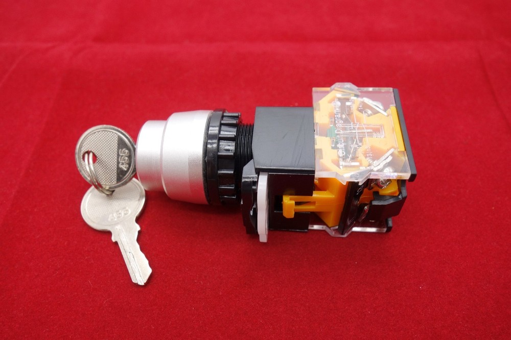 1PC Cutout 22MM Key Selector Switch 3 Position Maintained select switch LAY38/39