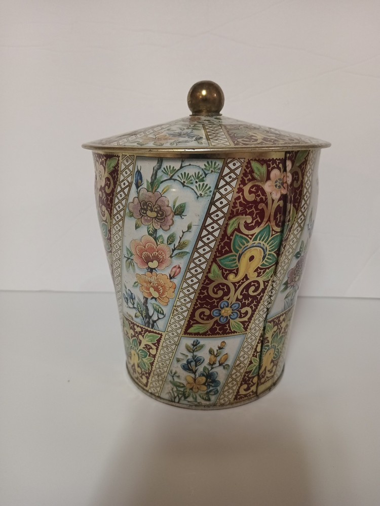 VINTAGE CONTAINER MADE IN ENGLAND TIN CONTAINER WITH LID