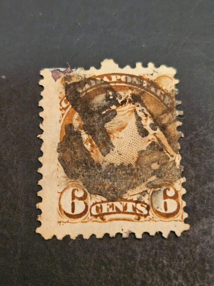 CANADA stamp - Canada Scott #39 "Small Queen Issue" Used