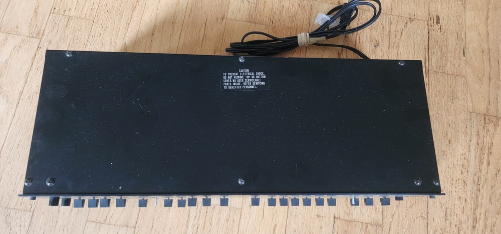 Numark Eq-2400 Equalizer Stereo Frequency **Missing Two Knobs & 1 Button**