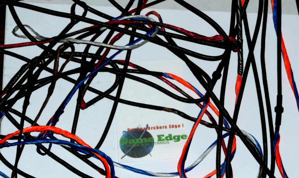 DIAMOND  ICE STORM by Cabela's  bow string & cable complete  set