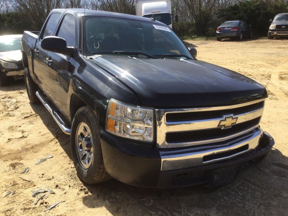 SILVRDO15 2011 Glove Box 4997960