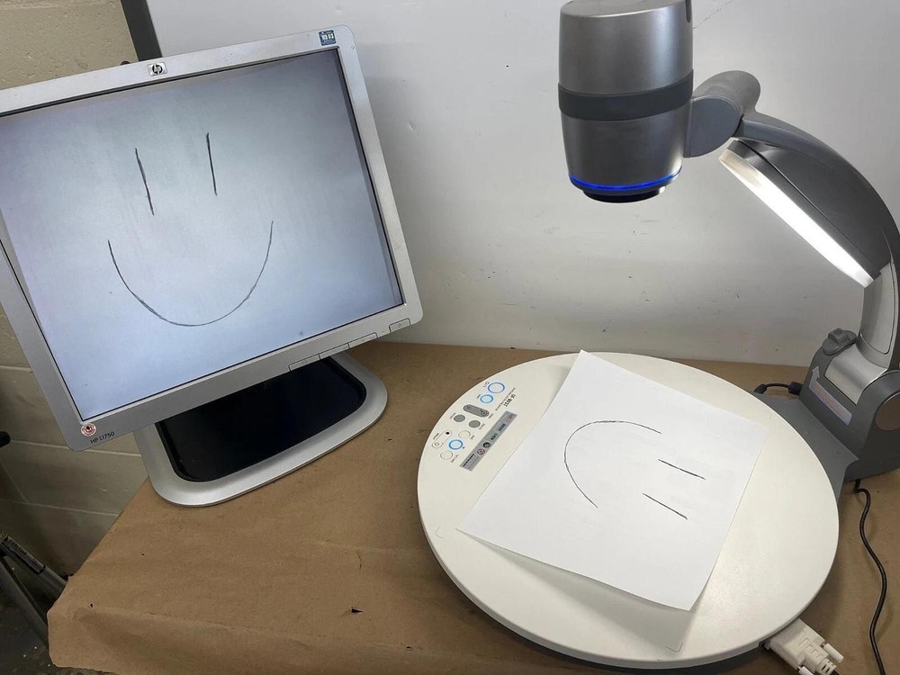 SAMSUNG UF-80ST Digital Presenter