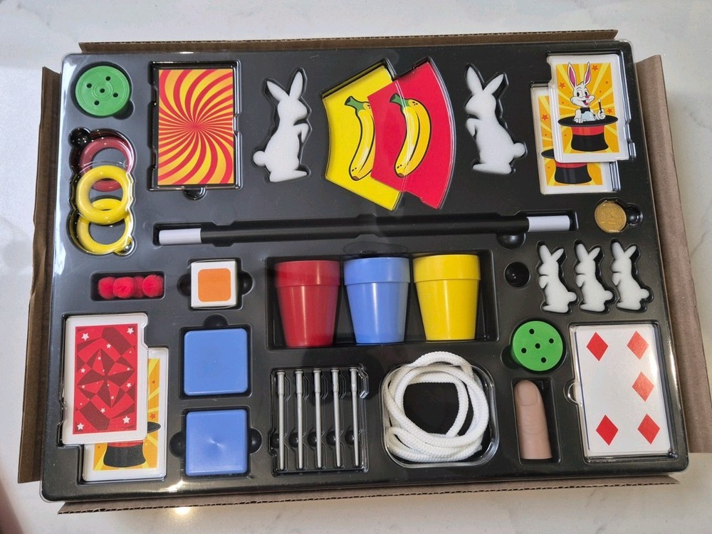 That's Magic - Big Box Set - Featuring 250 Fun Easy Tricks For Young Magician
