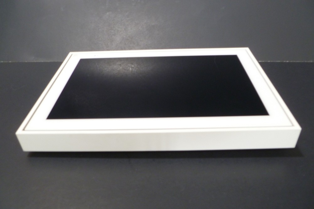 Facebook Portal Mini White- Smart Video Calling 8” Touch Screen Display / Works
