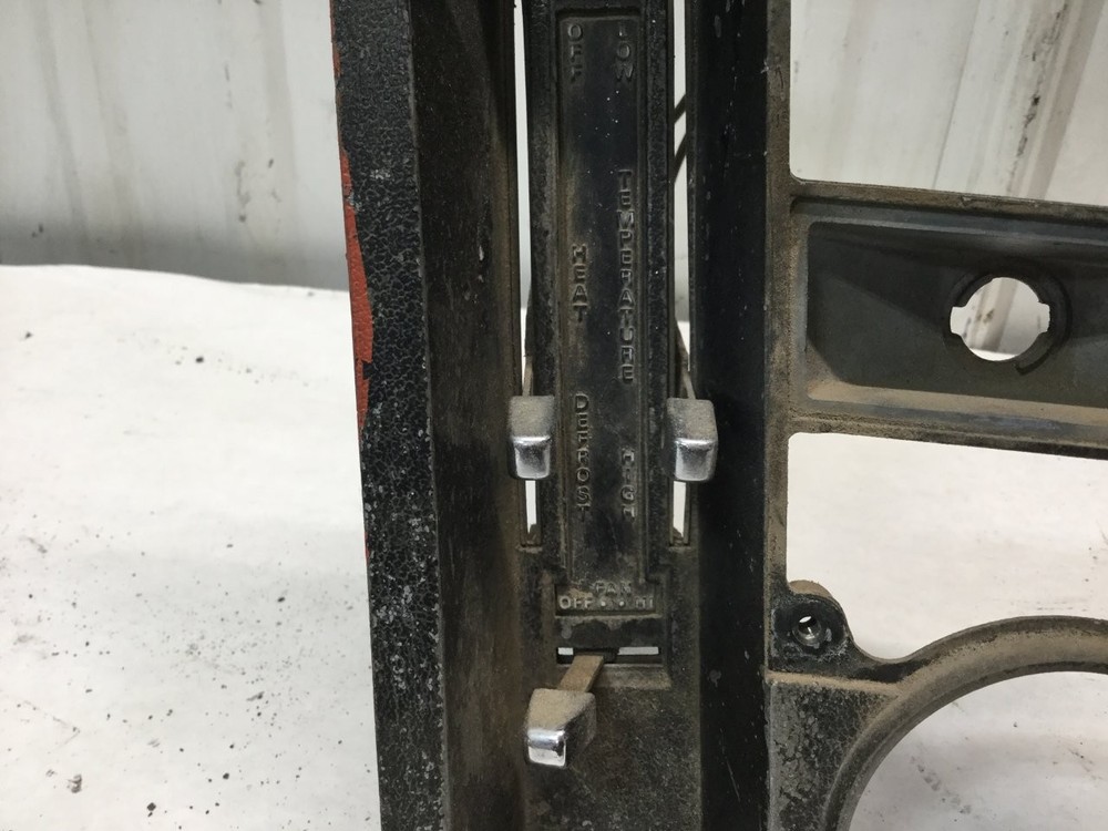 Ford LT9000 Heater A/C Temperature Controls - Used