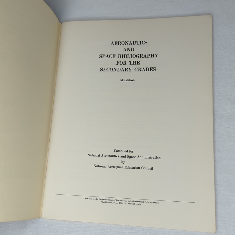 NASA AERONAUTICS AND SPACE BIBLIOGRAPHY SECOND EDITION SECONDARY GRADES Saturn V