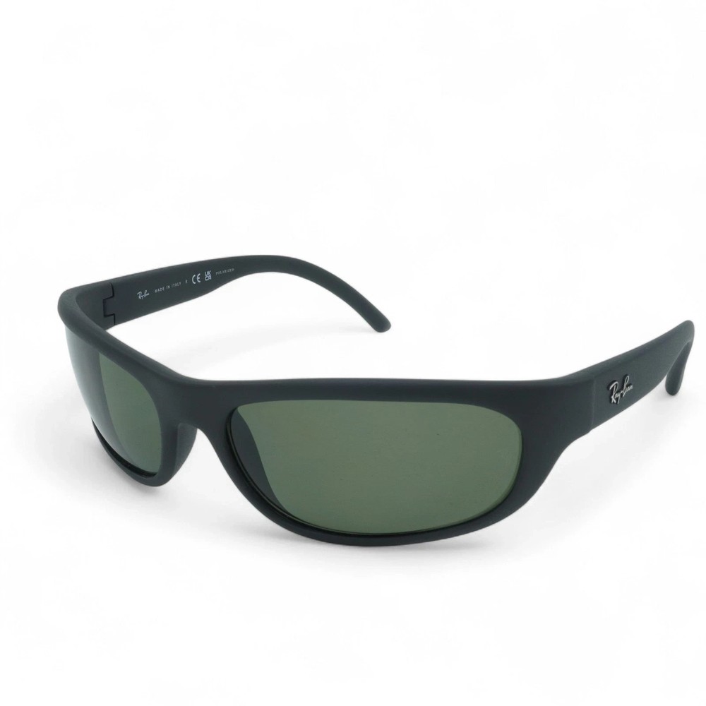 Men Ray-Ban Predator Rectangular Matte Black/ Green Polarized Sunglasses RB4033