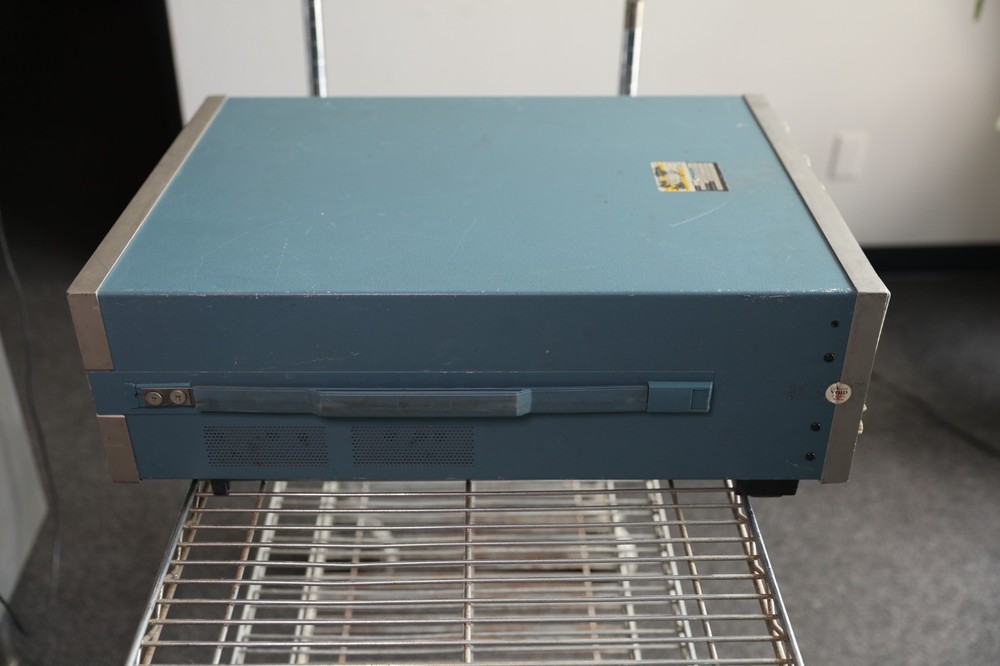 Tektronix 2754P Spectrum Analyzer As Is