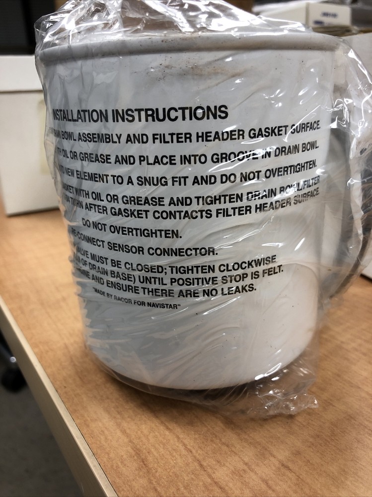 International Fuel Filter Water Separator 1677004C91