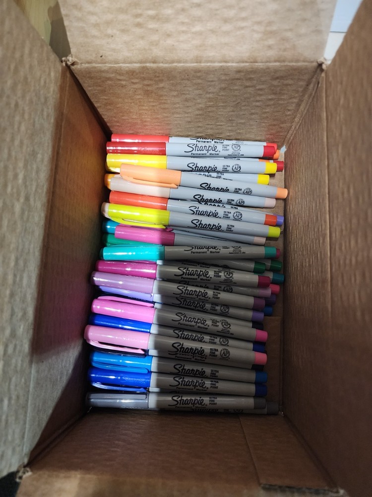 Sharpie Markers Lot