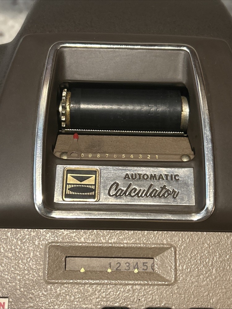 Victor Automatic Calculator Adding Machine Model 73 85 54, Powers On Read