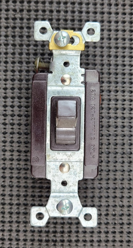 ARROW HART AH1993 AC SWITCH TOGGLE 3 WAY 20 AMP 120/277 VAC