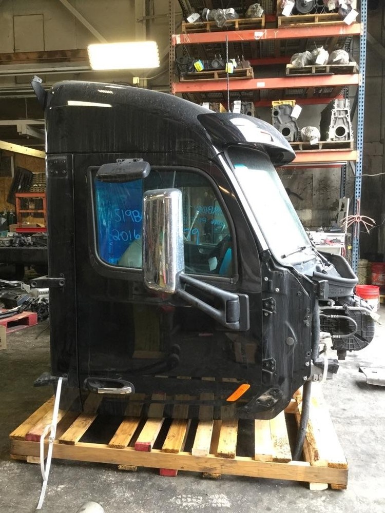 Replaces 2016 PETERBILT 579 CAB , WA