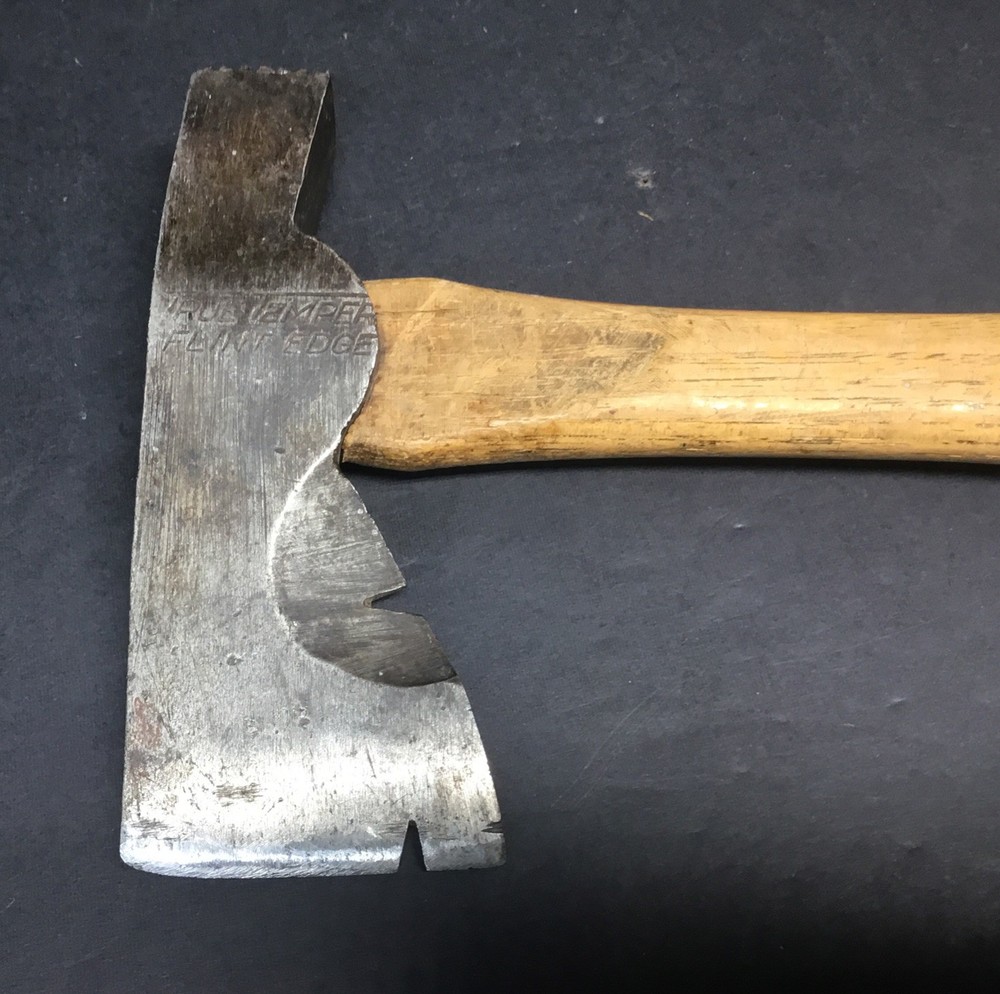 Vtg Hatchet Axe True Temper Flint Edge Trap Setter………[S9]