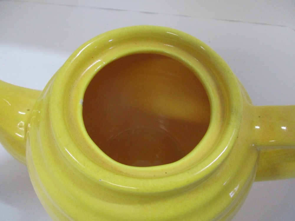 Bauer 2000 Ringware Pottery Teapot~ Yellow