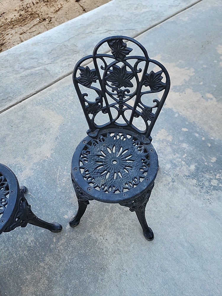Cast Iron Mini Park Bench And Chairs Set