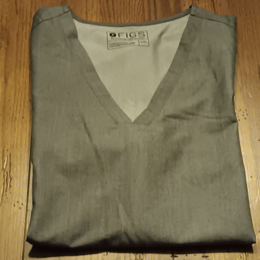 Figs Technical Collection Scrub Top Gray Women's Size XXL