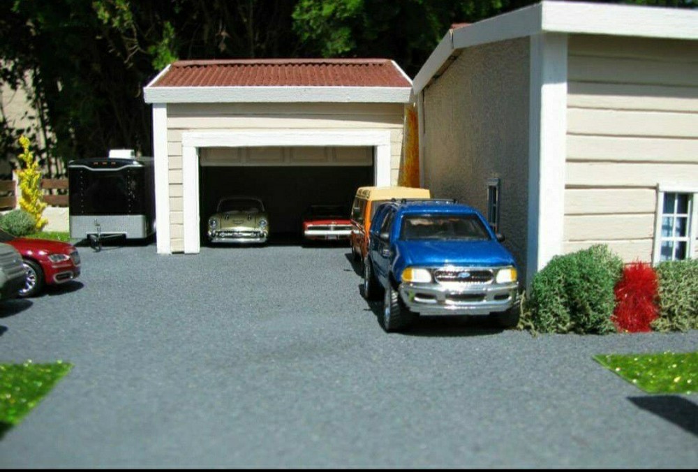 1/64 SCALE SCRATCHBUILT HOUSE DIORAMA BUILT BY ADAM GORMAN!!