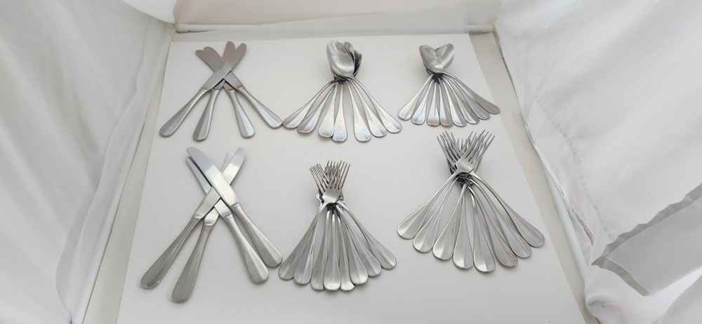 Rare Hampton Silversmiths Montefiore Flatware 5PC Place Sets Glossy Ridge 7 Max