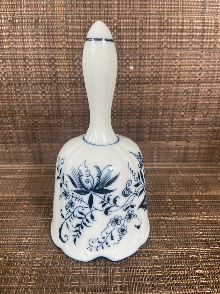 Blue Danube 6" Dinner Bell