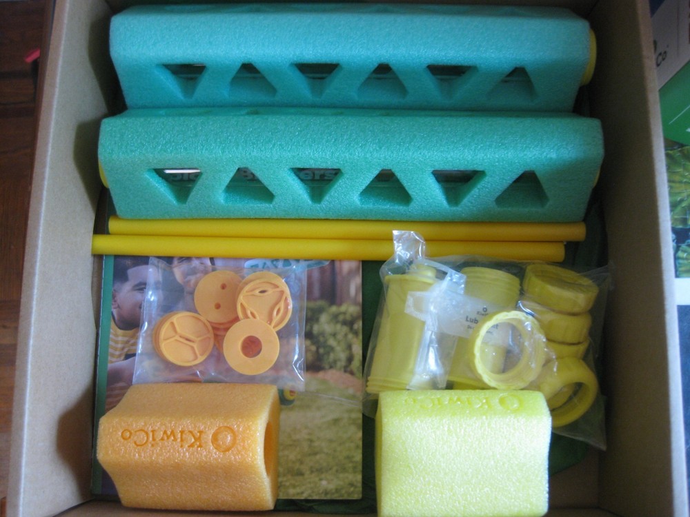 KIWI CO.SPLASH BLASTER EDUCATIONAL ENGINEERING TOY-NEW