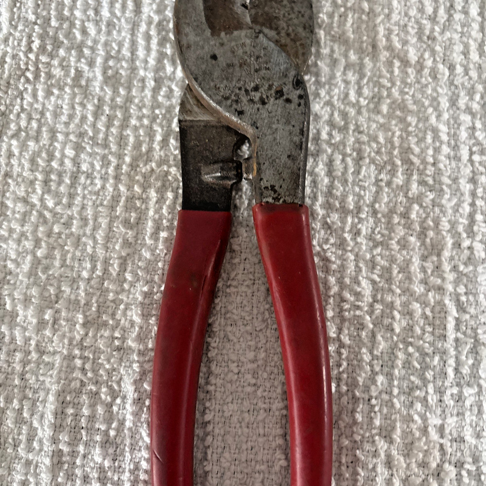 Klein Tools 63050 9-1/2" High Leverage Cable Cutters Pliers