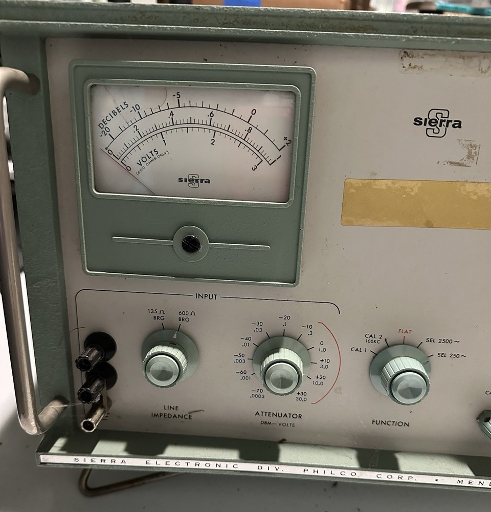 Philco Sierra Model 125B Frequency Selective Voltmeter – Untested