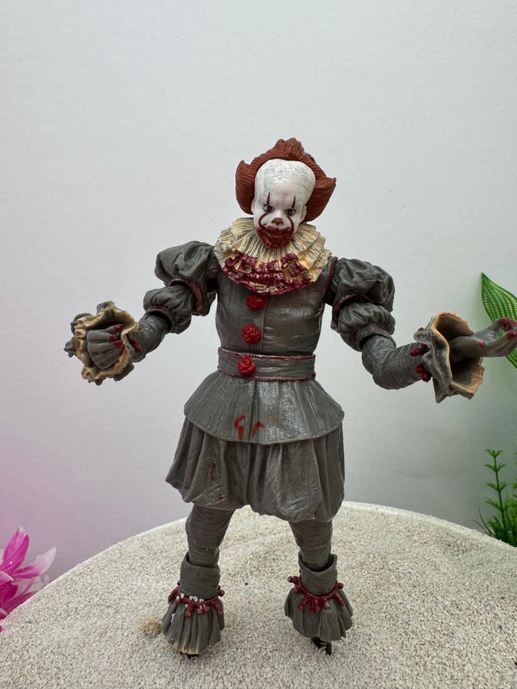 Pennywise aquarium decor