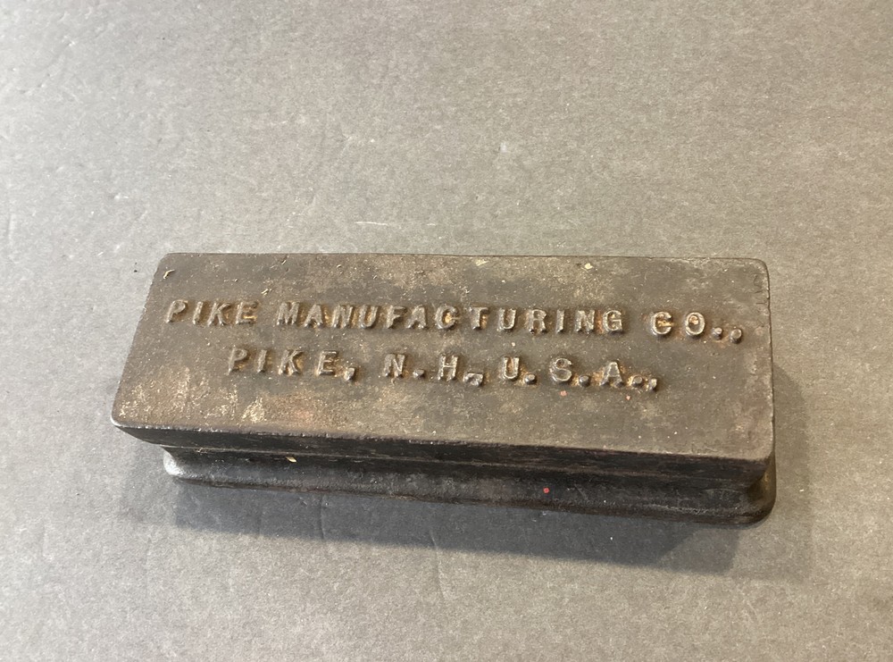 Pike Mfg NH Whetstone Whet Stone Razor Tool Hone Sharpening Stone Cast Iron Case