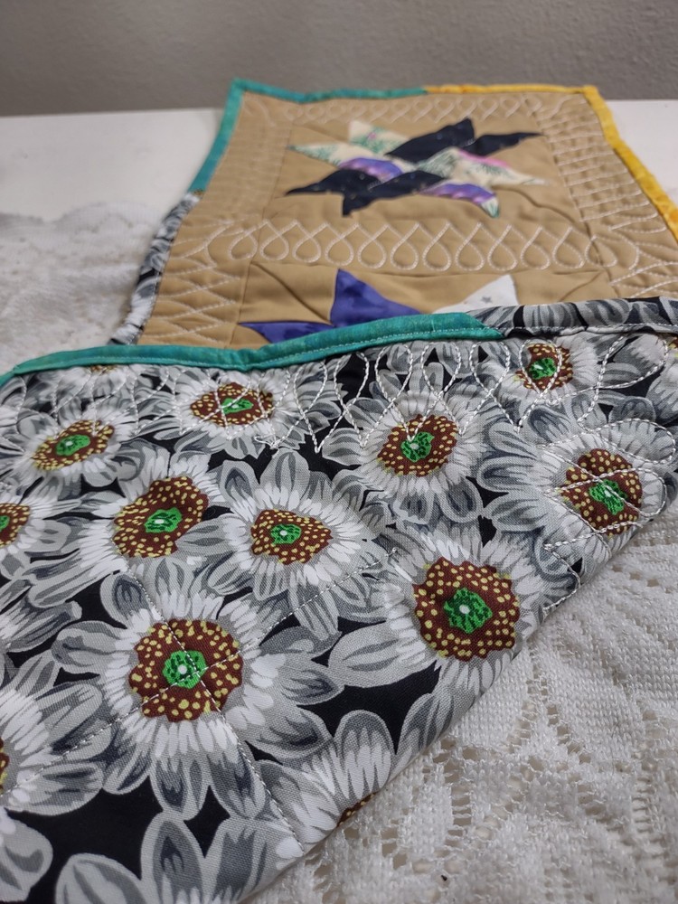 Handmade Machine Quilted Table Runner Reversible Hunter's Star Pattern 8x24"