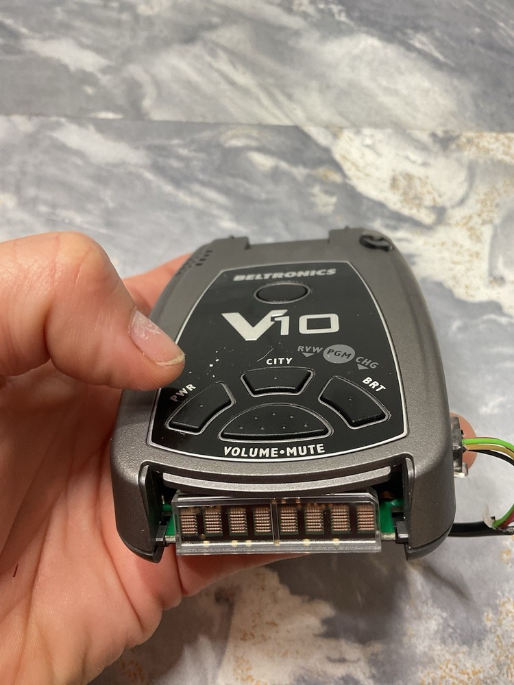 Beltronics V10 Professional Radar Detector W Cord READ