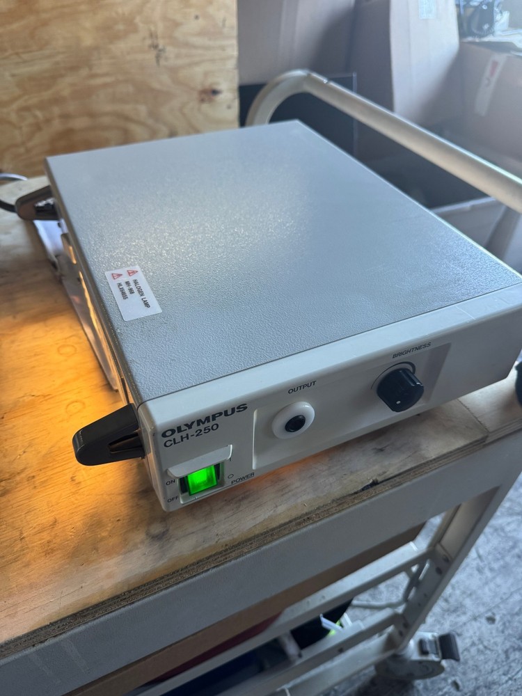 Olympus CLH-250 Light Source