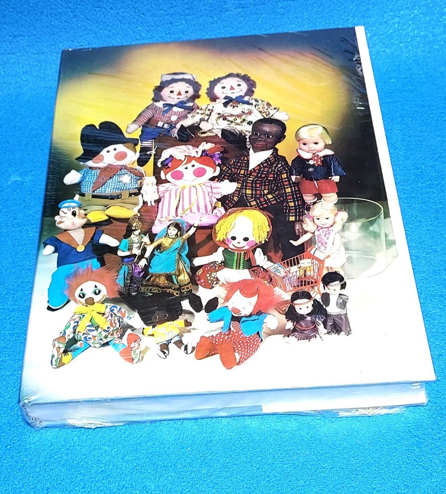 CAVALCADE OF DOLLS: BASIC SOURCE BOOK FOR COLLECTORS By Ruth Sunderlin Freeman