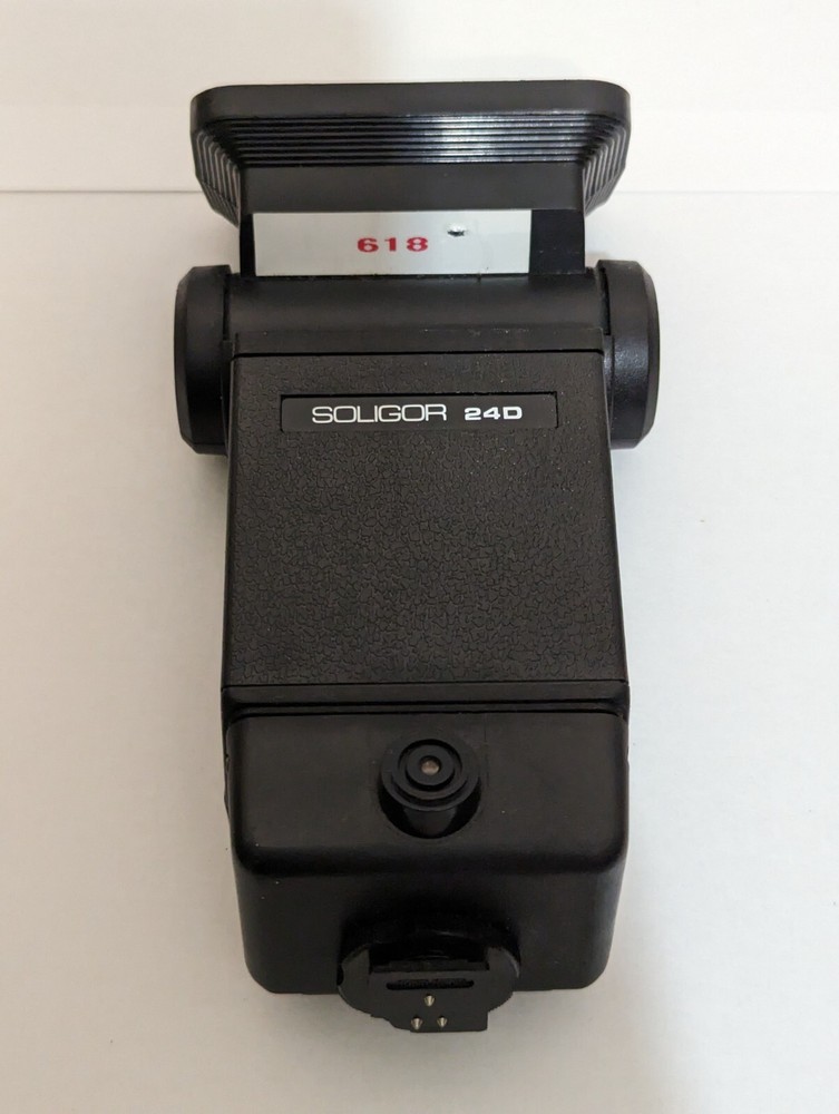 Soligor 24D Dedicated Electronic Hot Shoe Flash Minolta XG SLR Camera Tested +