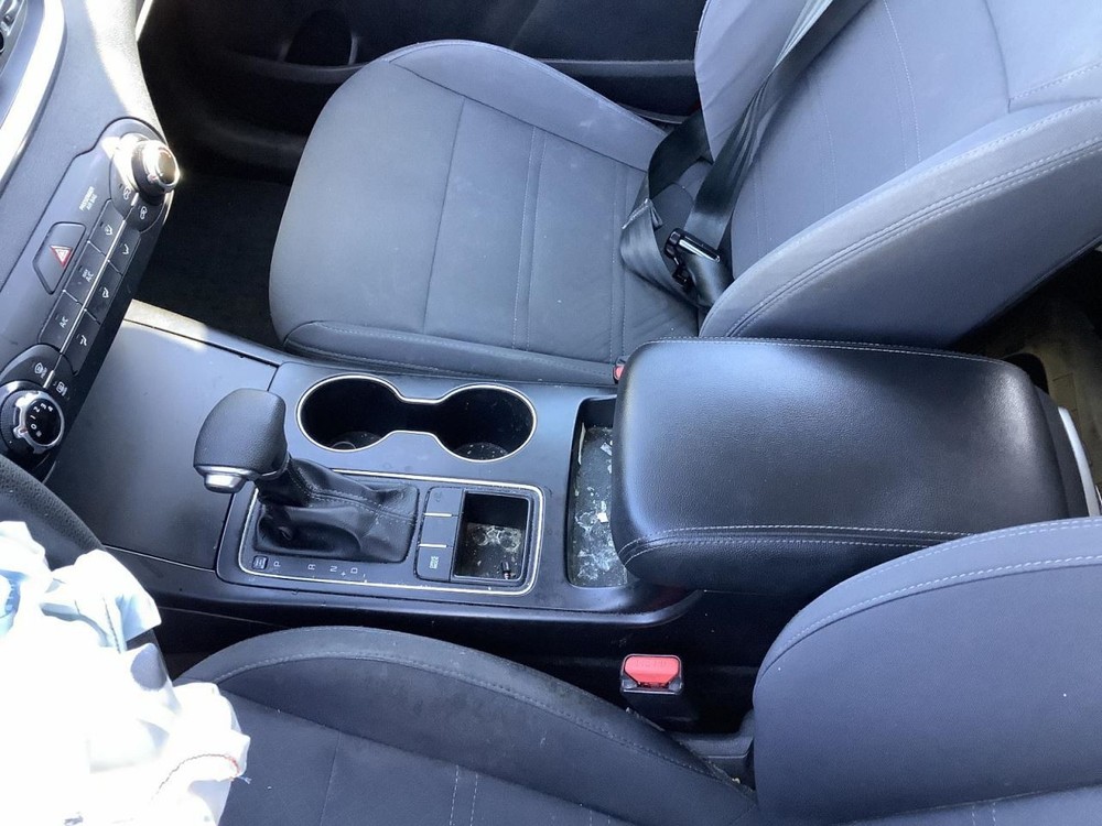 Console Front Floor Leather Armrest Fits 16-20 SORENTO 4913505