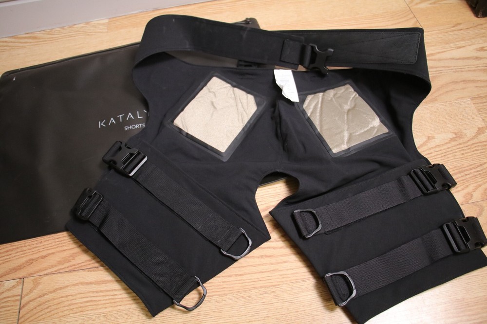 Katalyst EMS Home Training Workout Suit - Shorts Size Large L