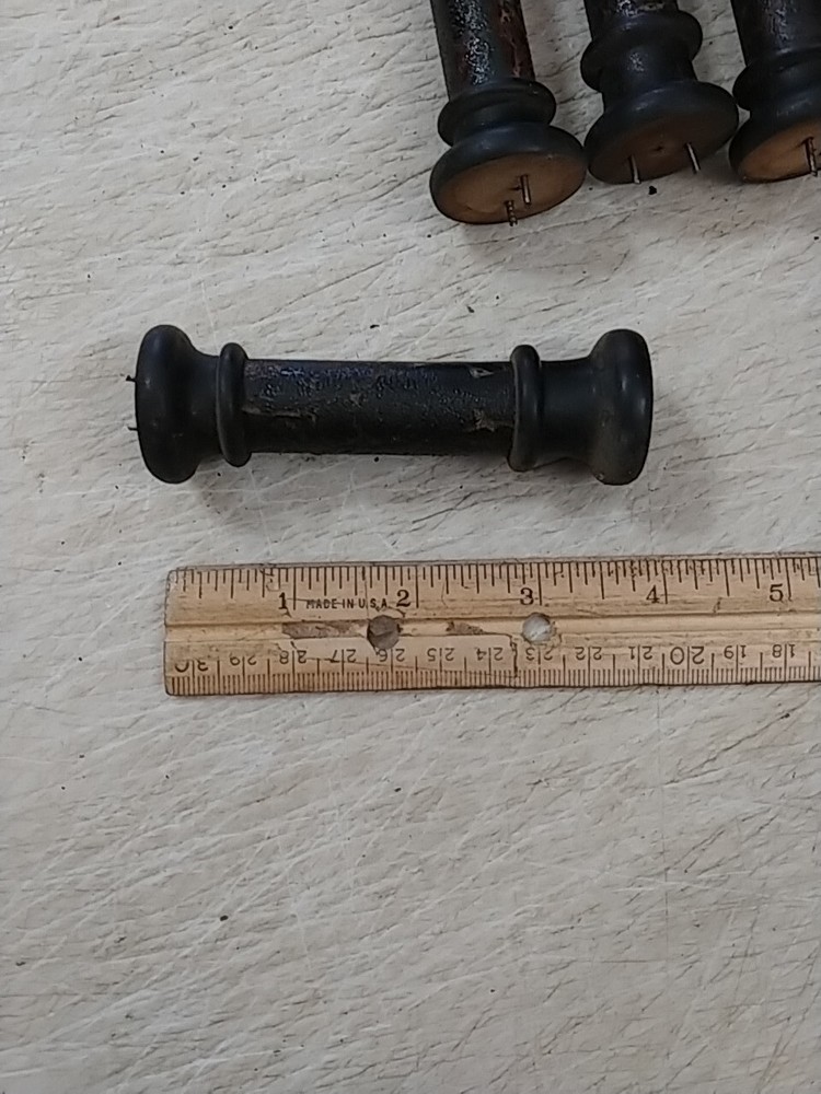 5 MANTLE CLOCK ROUND WOODEN COLUMNS