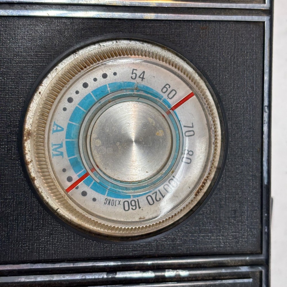 Vintage Highwave AC-DC Solid State 10 Transistor, Black Plastic Case Korea