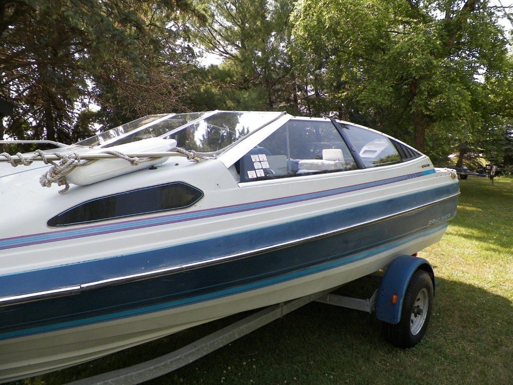 Bayliner Capri Windshield & Side Glass Sections Available READ FULL DESCRIPTION