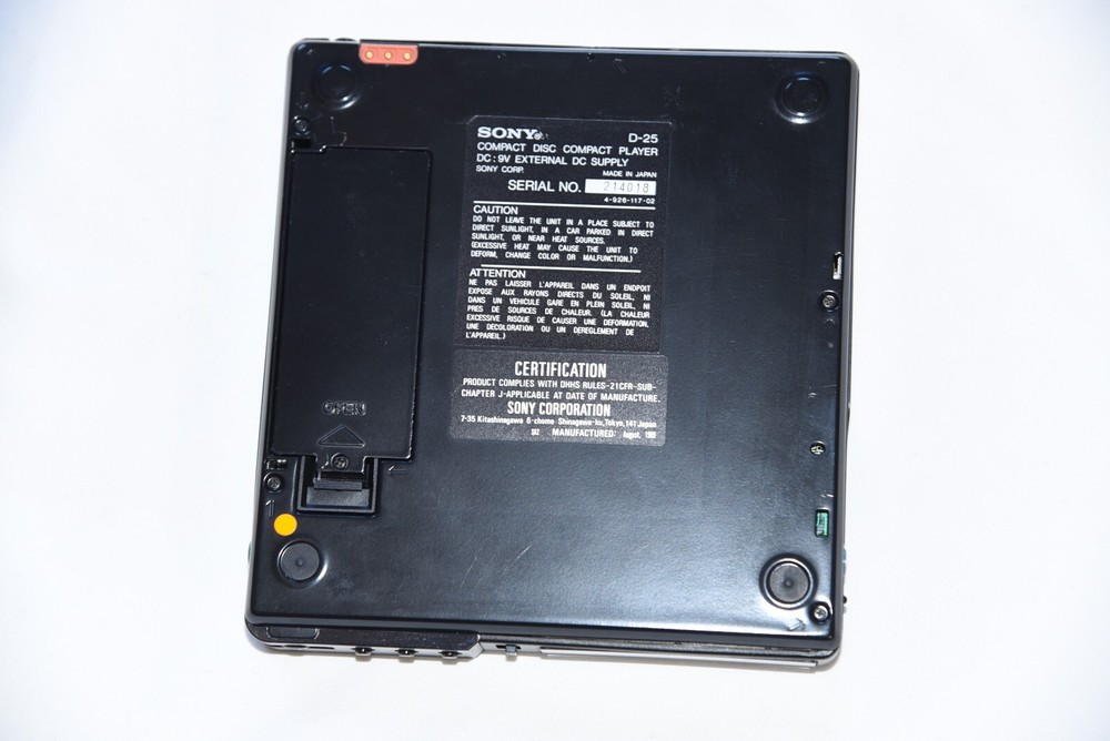 Sony D-25 Discman Personal CD Player Working