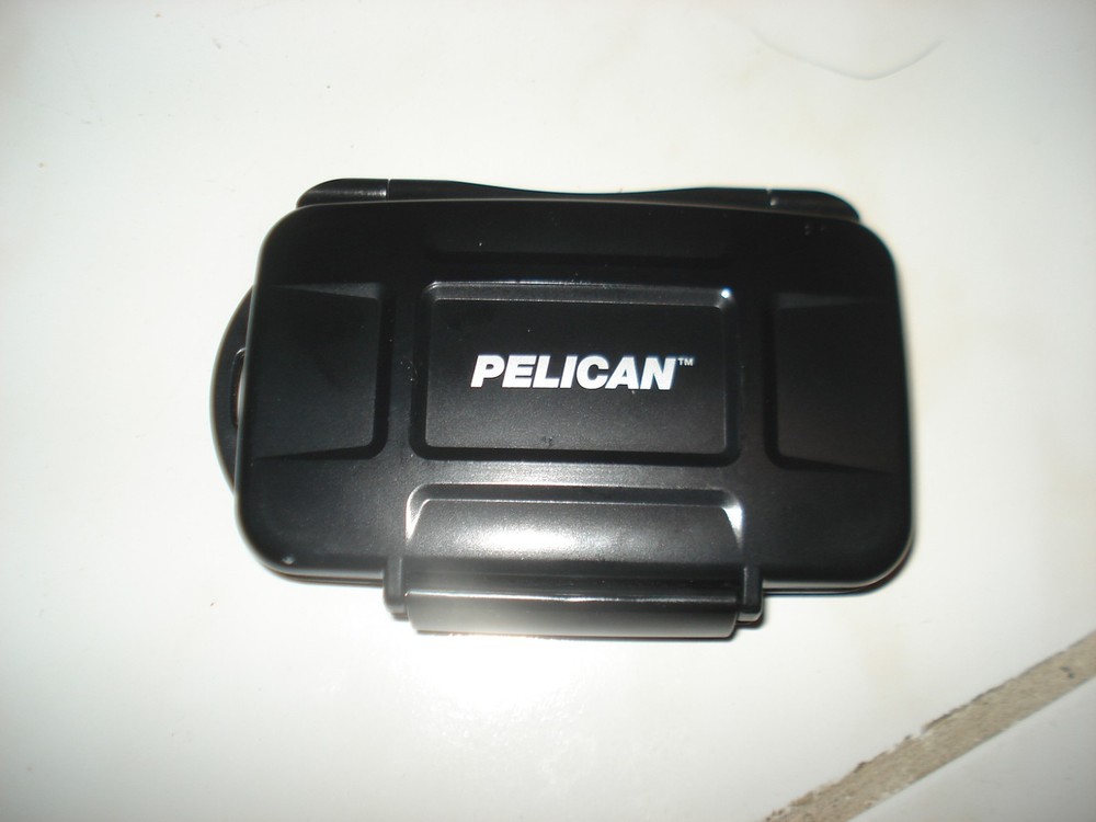 LikeNew Pelican #0940 Compact Flash Memory Case - Holding 4 CF card