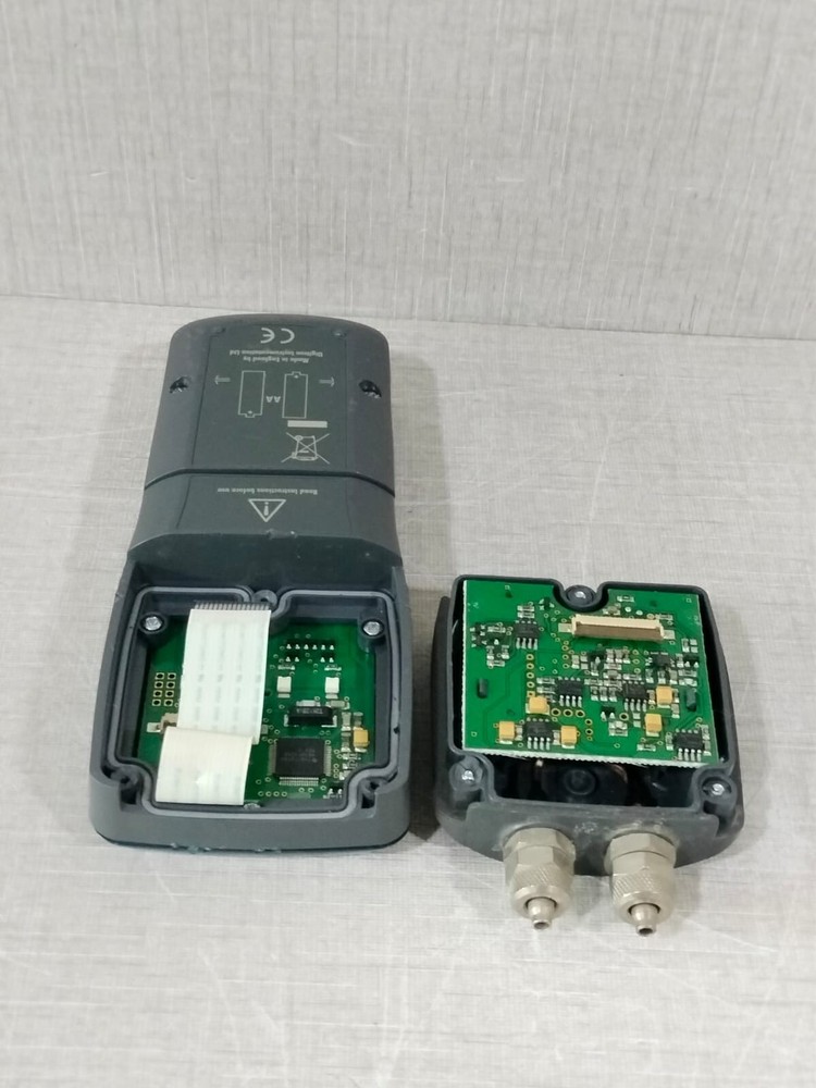 Digitron 2026P Manometer