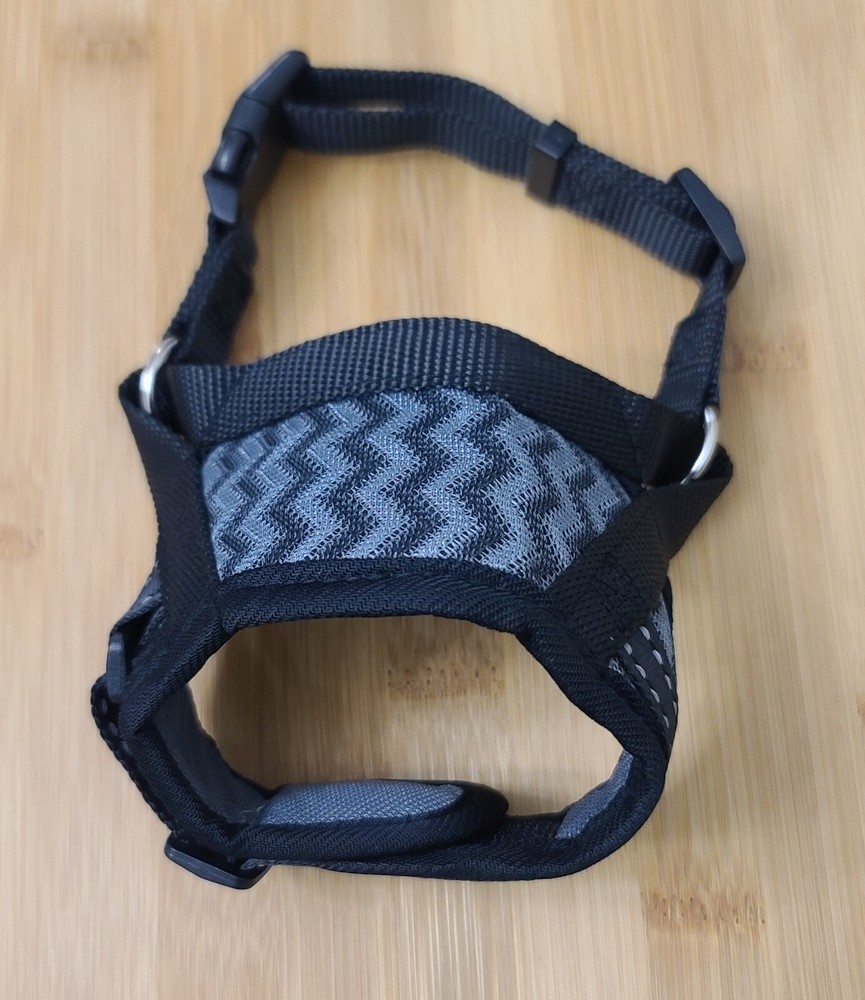 Dog Muzzle, Soft Pet Muzzle anti Biting, Barking, Chewing & Breathable - Medium