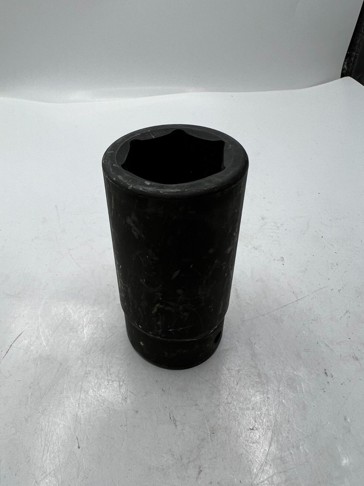 GENUINE Dewalt 75-146D Standard Impact Socket 30mm, Black