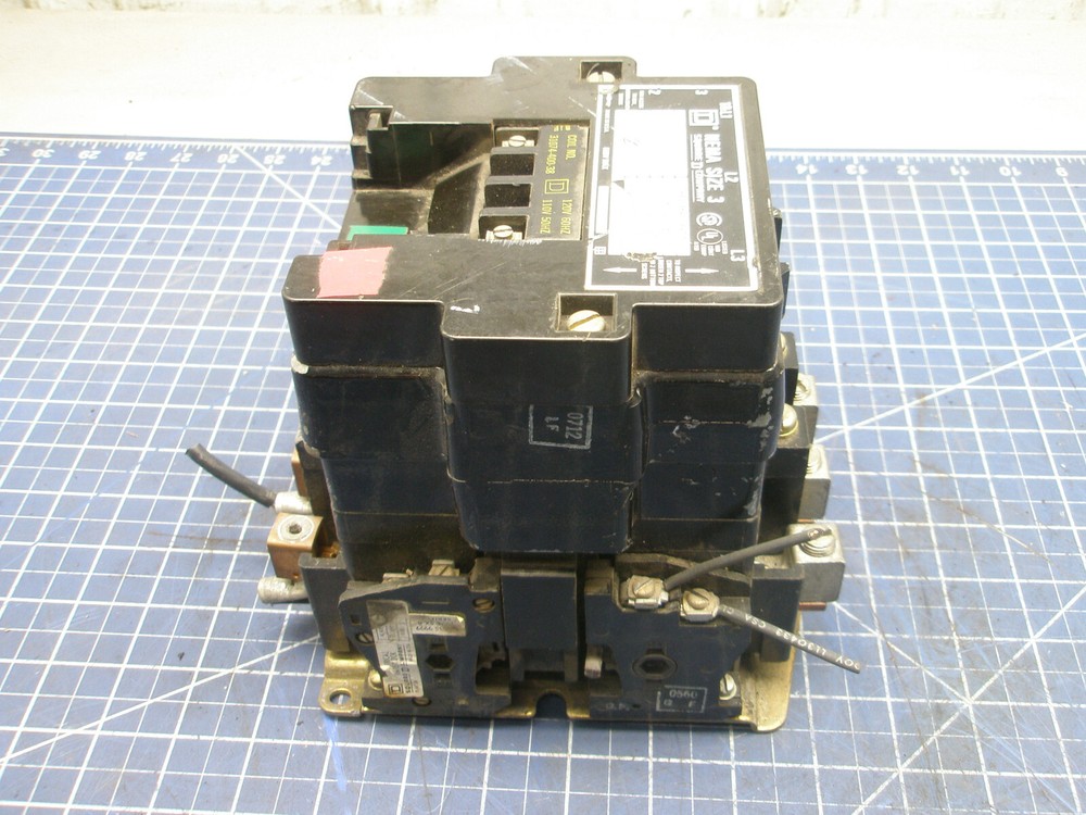 SQUARE D SIZE 3 CLASS 8702 TYPE SE0 2 SERIES A MOTOR STARTER
