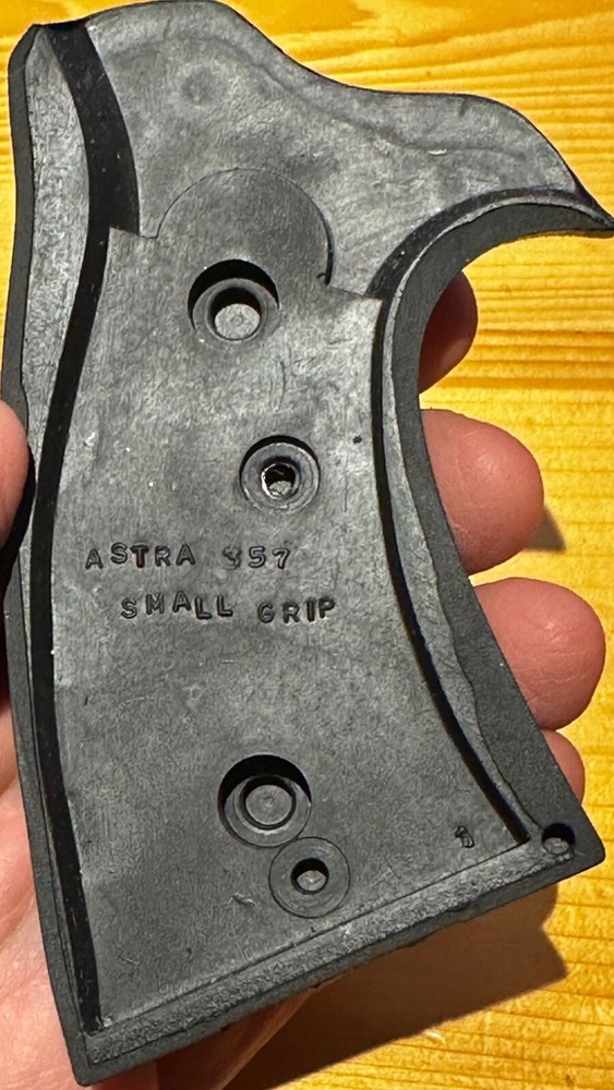 ATR-S Pachmayr Grips